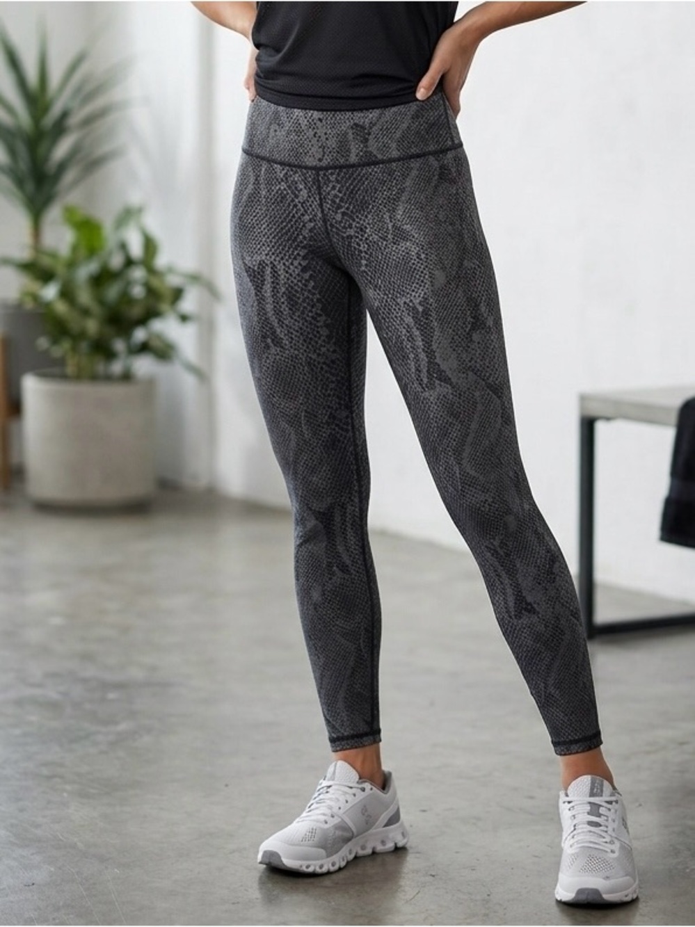 High-Rise Snake-Print Leggings in Charcoal